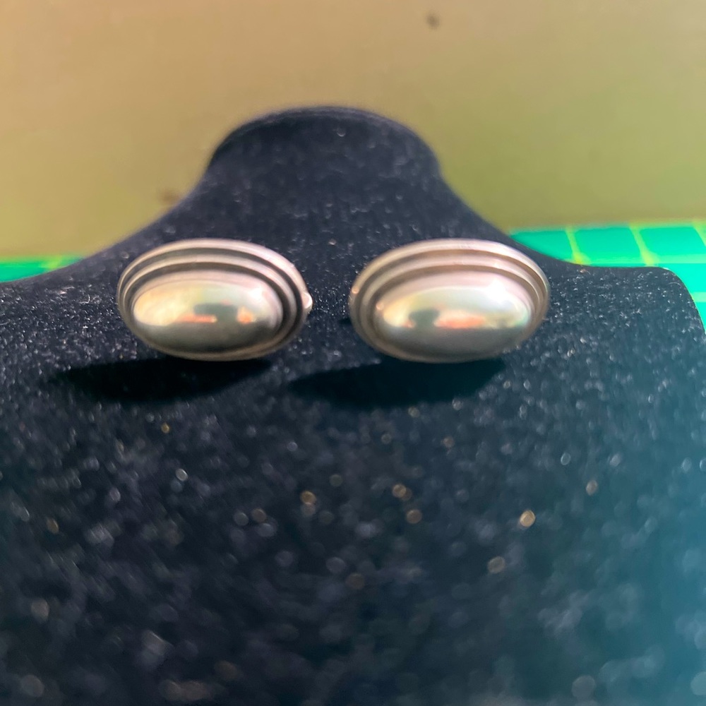 Authentic GEORG JENSEN
Denmark Sterling Silver 925 Oval Cufflinks
21.0g